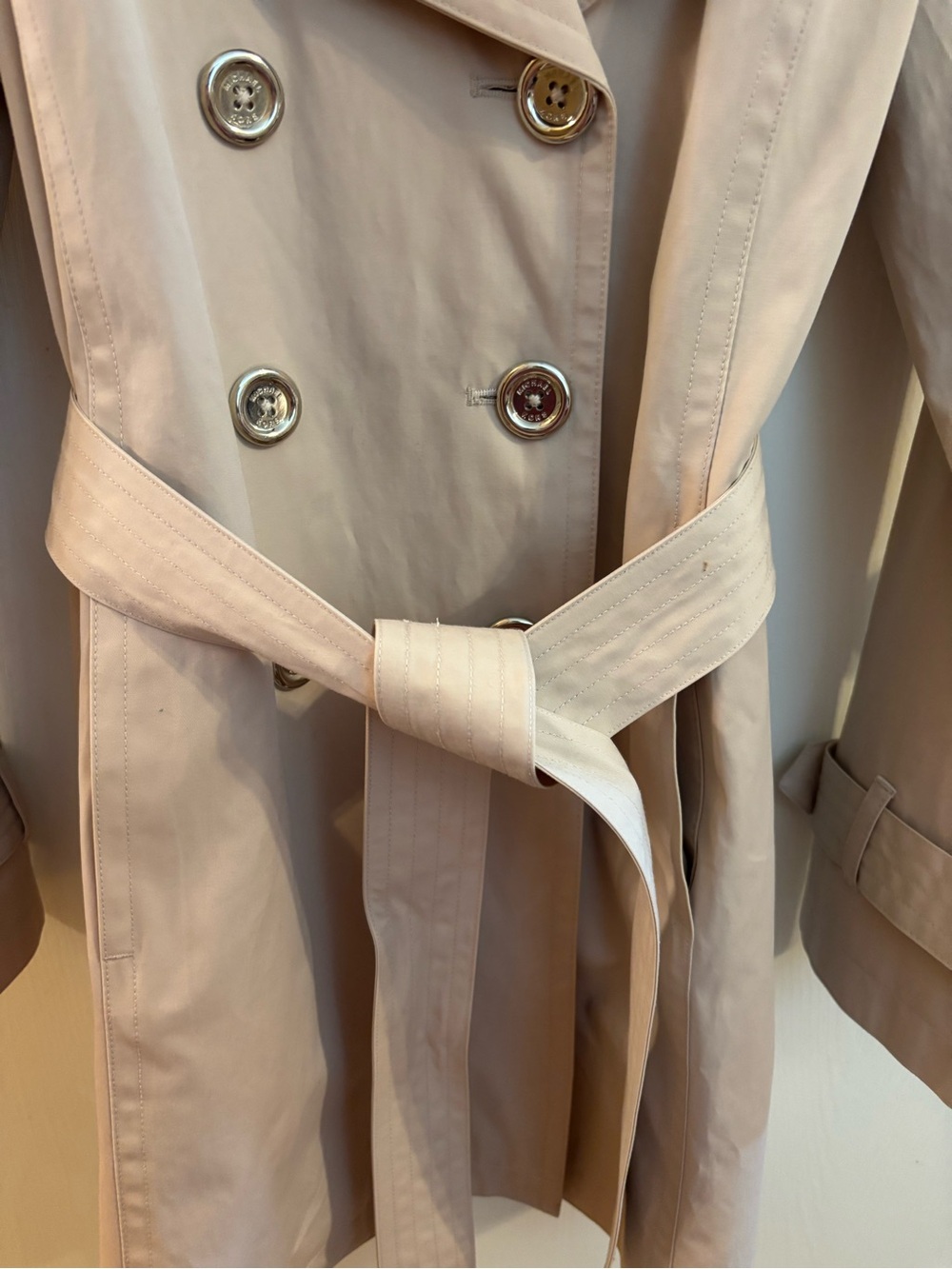 Michael Kors Light Beige Double-Breasted Trench with Notched Lapel - Picture 2 of 14